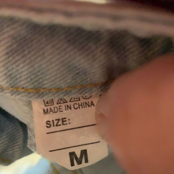 Size medium high waist shorts - Picture 8 of 8